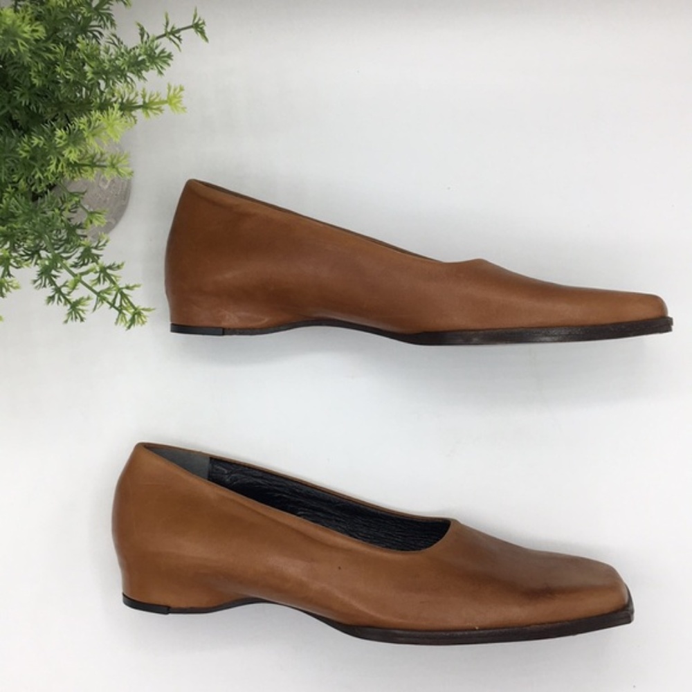 ROBERT CLERGERIE cognac leather square toe flats - Picture 6 of 8